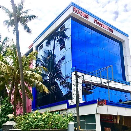 Pleasant Inn Kochi Ngoại thất bức ảnh