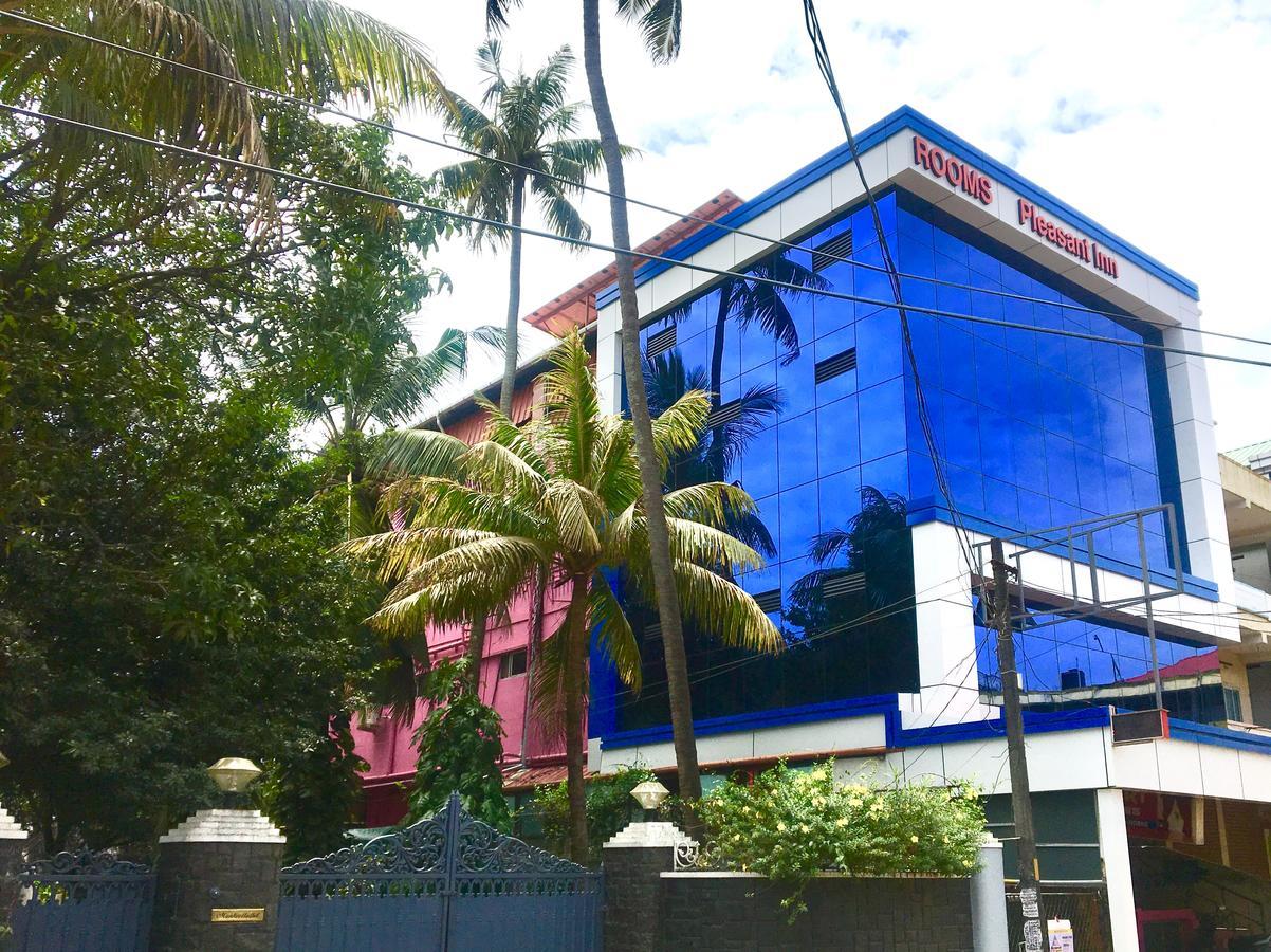 Pleasant Inn Kochi Ngoại thất bức ảnh